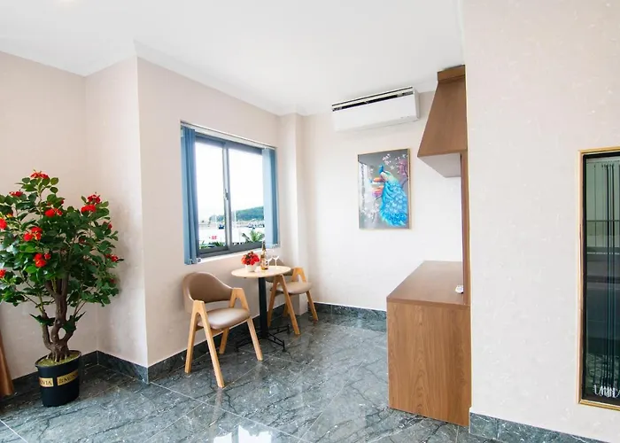 Hotel Camellia Tuan Chau 3*